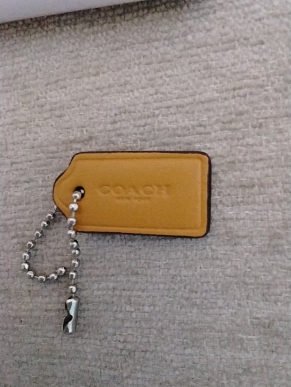 Coach Galllery Horse & Carraige Yellow Print with Tan Leather Trim - Picture 8 of 8